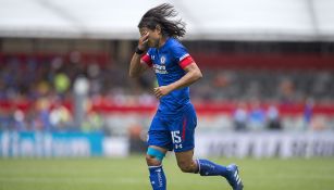 Gerardo Flores se lamenta en juego de Cruz Azul 