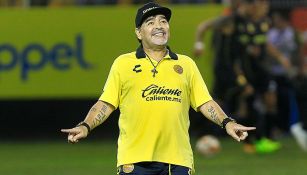 Maradona durante un partido de Dorados