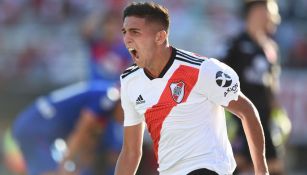 Hernán López Muñoz celebra su primer gol con RIver