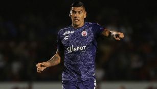 Salcido da indicaciones en partido del Veracruz 