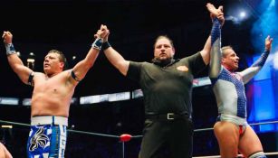 Último Guerrero y Volador Jr. festejan el triunfo