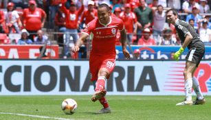 Felipe Pardo en acción durante un encuentro ante Monterrey