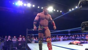 Brian Cage después de la lucha contra Impact