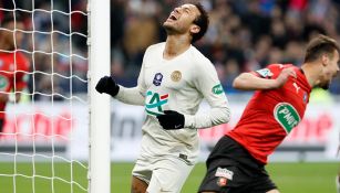 Neymar en lamento durante la Final de la Copa de Francia 