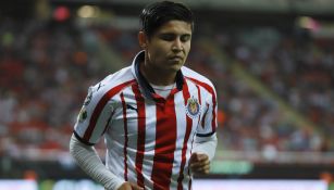 Eduardo López durante un partido de Chivas