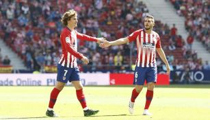 Griezmann celebra con Koke un gol del Atlético