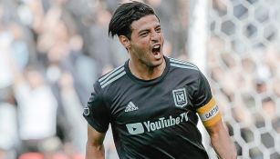 Carlos Vela festeja gol con LAFC