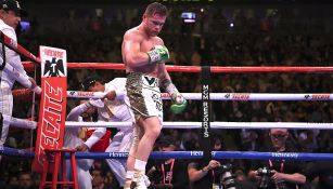 Canelo Álvarez durante el combate ante Daniel Jacobs