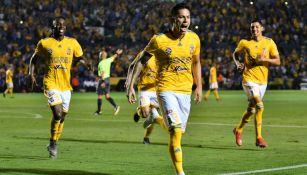 Tigres celebra una anotación ante el Houston Dynamo