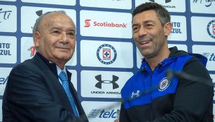 Billy Álvarez durante la presentación de Caixinha como DT de La Máquina