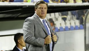 Miguel Herrera durante un juego del América