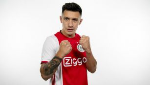 Lisandro Martínez durante su presentación el Ajax 