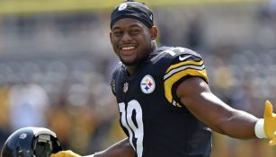 Juju Smith-Schuster durante un partido con los Steelers