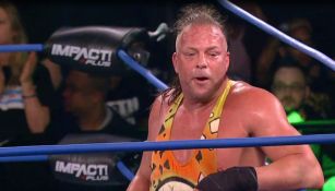 Rob Van Dam después de vencer a Tommy Dreamer