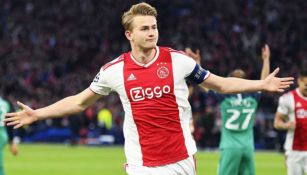 De Ligt celebra anotación frente al Tottenham en Champions 