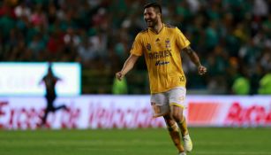 Gignac festejando el campeonato 