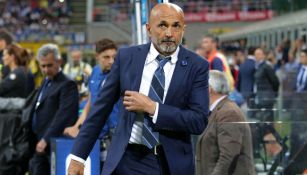 Luciano Spalletti dirigiendo un partido del Inter 