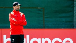 Klopp durante un entrenamiento el Liverpool 