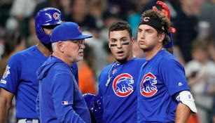 Jugadores de Cubs consuelan a Albert Almora Jr.