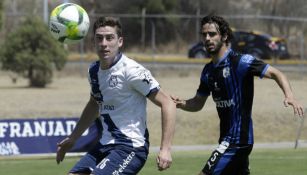 Santiago Ormeño, durante un partido del Puebla