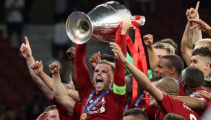 El Liverpool festeja la obtención de la Champions League