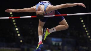 Danil Lysenko en la final de salto de altura del Campeonato Mundial de Atletismo 