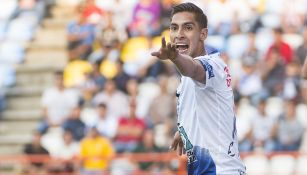 Erick Aguirre celebra un gol con Pachuca