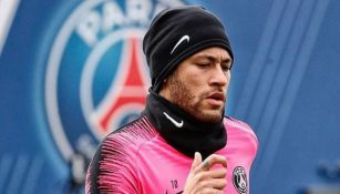 Neymar, en un entrenamiento con el PSG