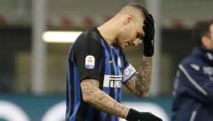 Icardi se lamenta tras fallar una opción clara de gol 