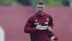 Podolski, en un entrenamiento del Vissel Kobe