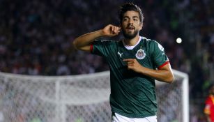 Rodolfo Pizarro celebra una anotación frente a Morelia 