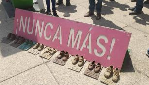 Réplicas de los zapatos en Bronce en el Antimonumento 