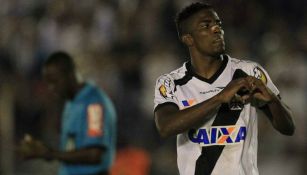 Thalles celebra un gol en su etapa como jugador del Vasco da Gama