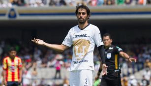 Arribas durante un partido con Pumas 