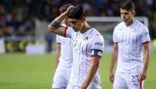 Alan Pulido en lamento después de un partido