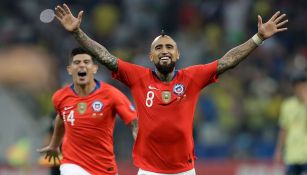 Arturo Vidal festeja la victoria de Chile en Copa América