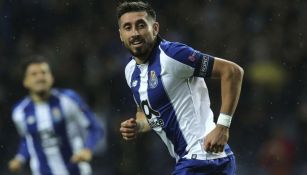 Héctor Herrera, durante un juego con el Porto