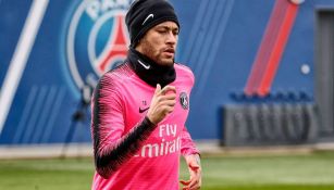 Neymar, durante un entrenamiento con el PSG