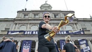 Megan Rapinoe presume su Balón de Oro