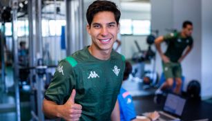 Diego Lainez, durante una sesión con el Betis 