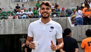 Nicolás Freire observa un partido de Pumas