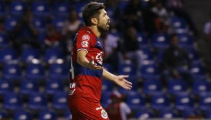 Oribe Peralta en acción como jugador de Chivas