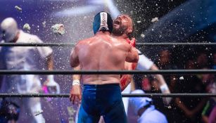 Blue Demon Jr. destroza tabique en el rostro de Dr. Wagner Jr.