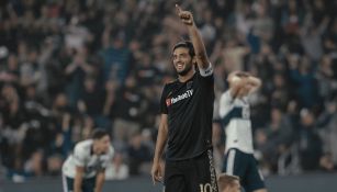 Carlos Vela celebra un gol con Los Angeles FC