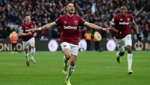 Chicharito Hernández celebra un gol con West Ham