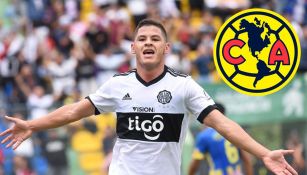 Richard Sánchez festeja un gol con el Olimpia