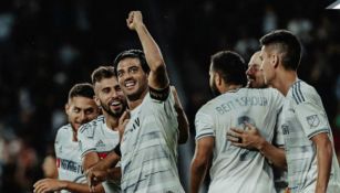 Carlos Vela festeja un tanto con LAFC