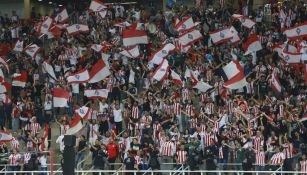 Aficionados de Chivas durante un partido