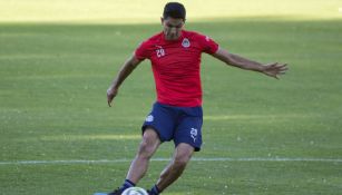 Jesús Molina durante un entrenamiento con Chivas