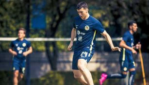 Federico Viñas durante su primer entrenamiento con América